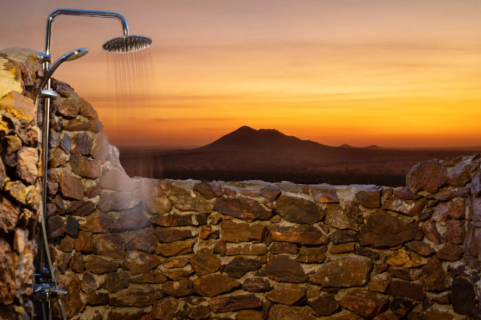 Kubu-Kubu-Outdoor-Shower-scaled