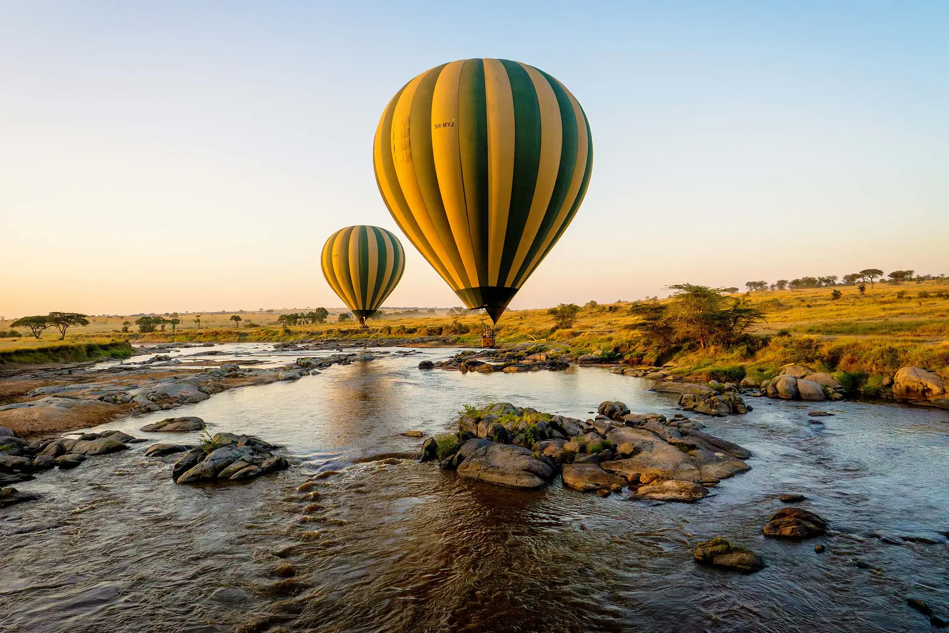 baloon-safari-serengeti-north-mara-river-tanzania-jadore-safaris